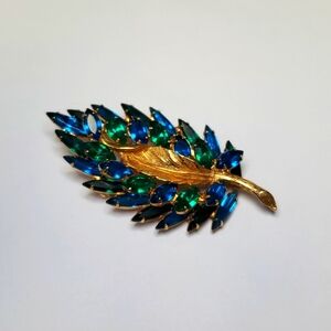 Vintage feather rhinestone pin